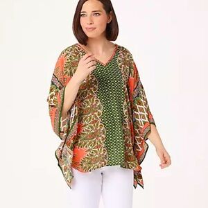 ⭐️ Belle by Kim Gravel Bandana Print V-Neck Poncho Style Blouse Size SMALL